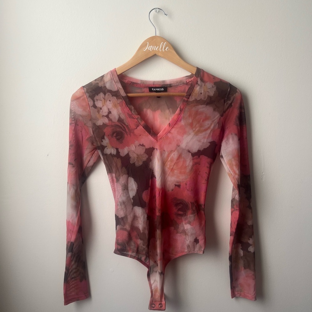 EXPRESS Floral V-Neck Long Sleeve Bodysuit